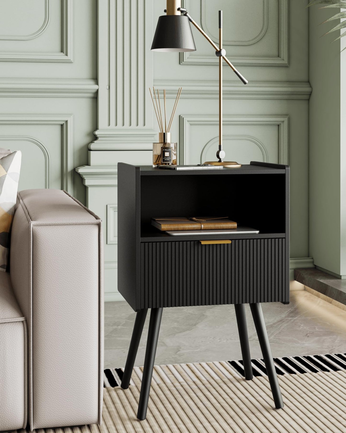 Veegle Nightstand,Modern Bedside Table with Storage Drawer and Open Wood Shelf, Accent Night Stand with Solid Wood Legs for Living Room, Bedroom and Small Spaces,Easy Assembly (Black)