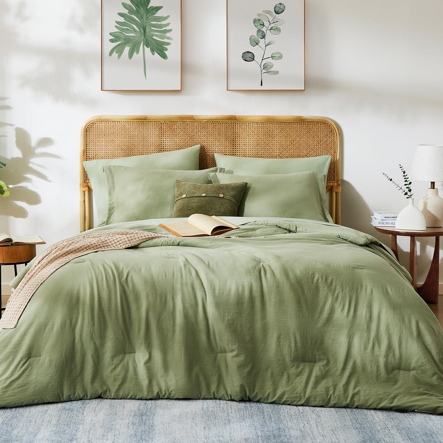 WRENSONGE Queen Comforter Set - 7 Pieces Sage Green Soft Bed in a Bag Queen with Fitted Sheet, Flat Sheet, 2 Pillow Shams, and 2 Pillowcases- Warm Bedding Sets Queen for All Season