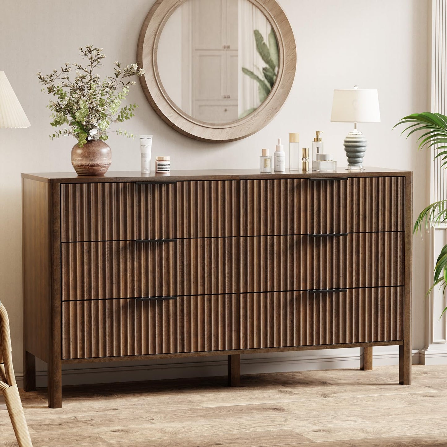 55" Wide Fluted 6 Drawer Dresser for Bedroom, Wooden Dresser Modern Chest of Drawers TV Stand Dressers with Organizer Storage for Bedroom, Living Room, Entryway, Walnut